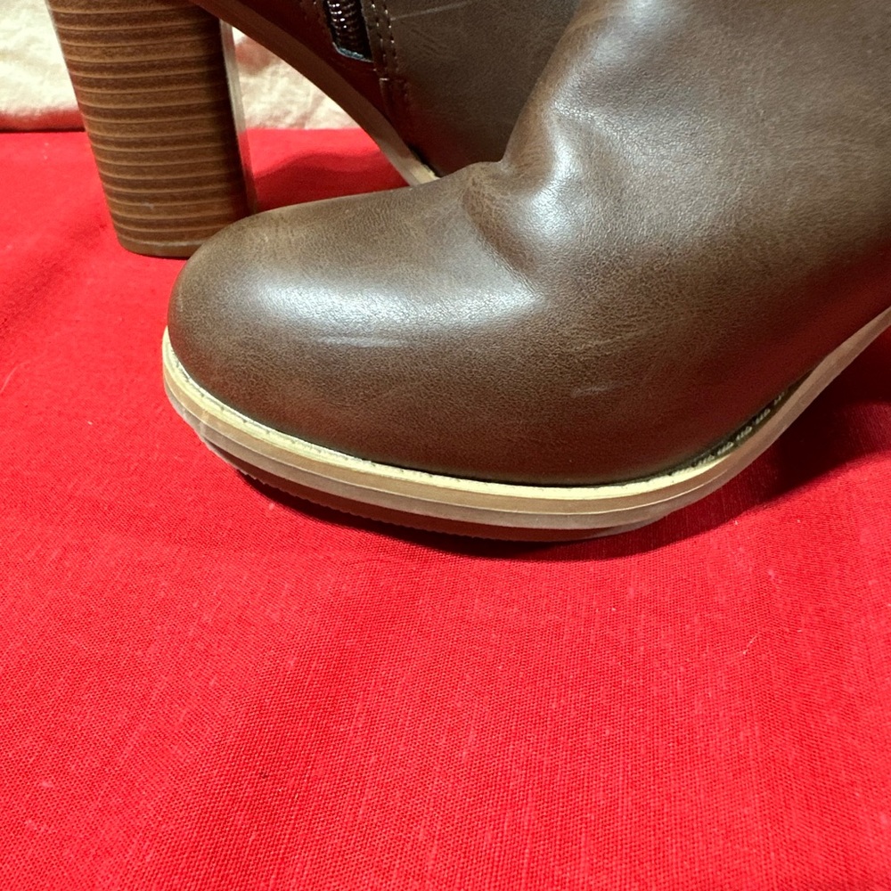 AX Brown Boots(Target) - Picture 6 of 7